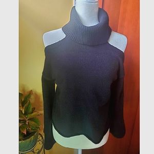 Honey Belle cold shoulder turtleneck sweater sz S
